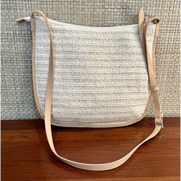 🌟HP🌟NWOT Vera Bradley Embroidered Pink Cockatoo Raffia Straw Slim Crossbody - Picture 11 of 13